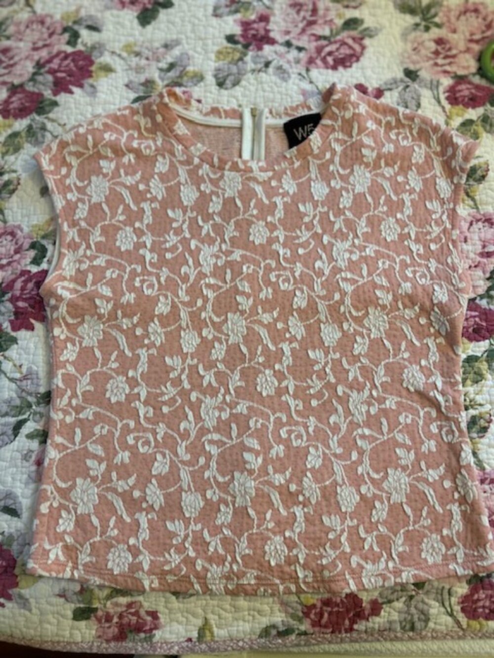 Peach and cream top in size M